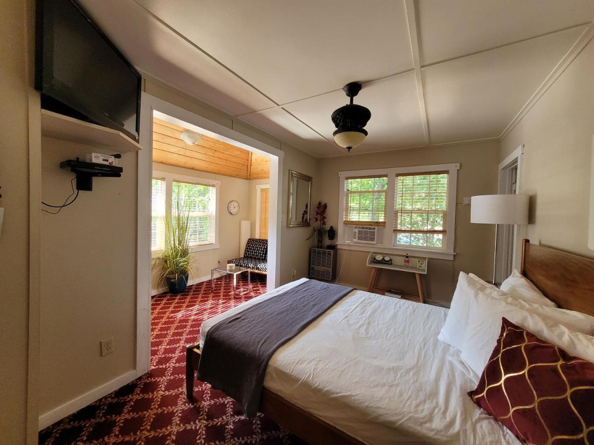 Carriage House Inn Downieville Exterior photo
